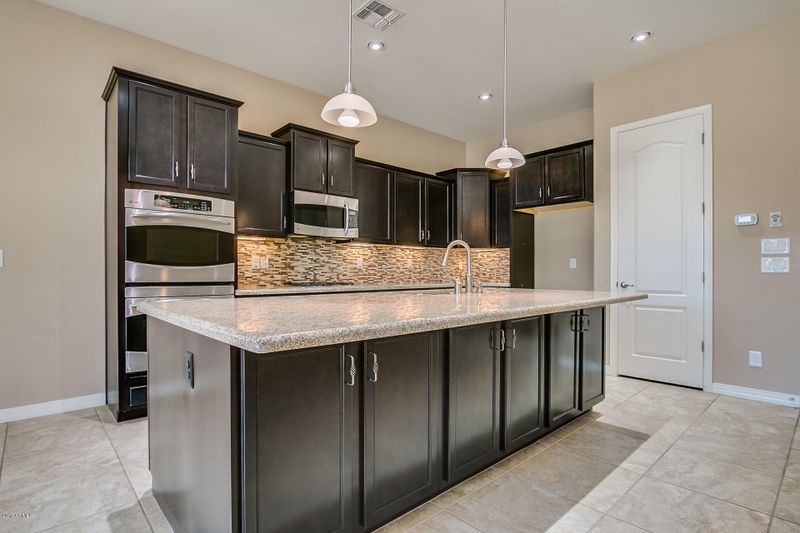 1927 E Azalea Ct, Gilbert, AZ 85298