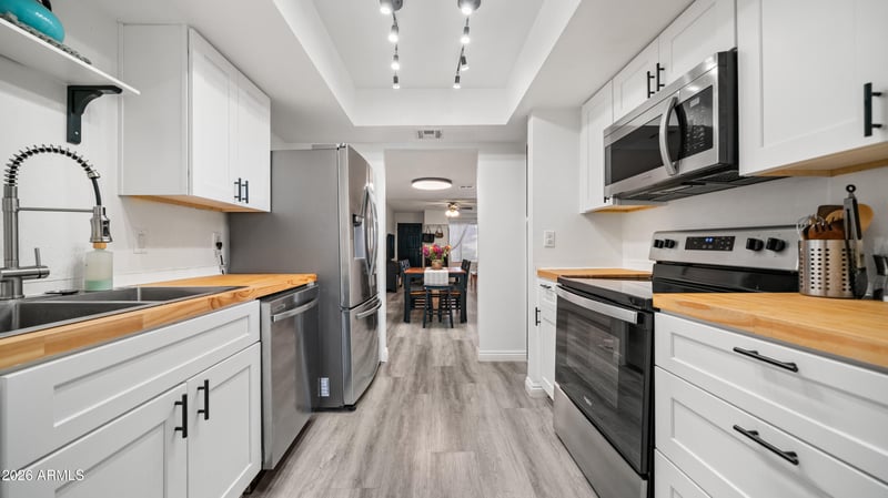 1927 Hampton Ave #115, Mesa, AZ 85204