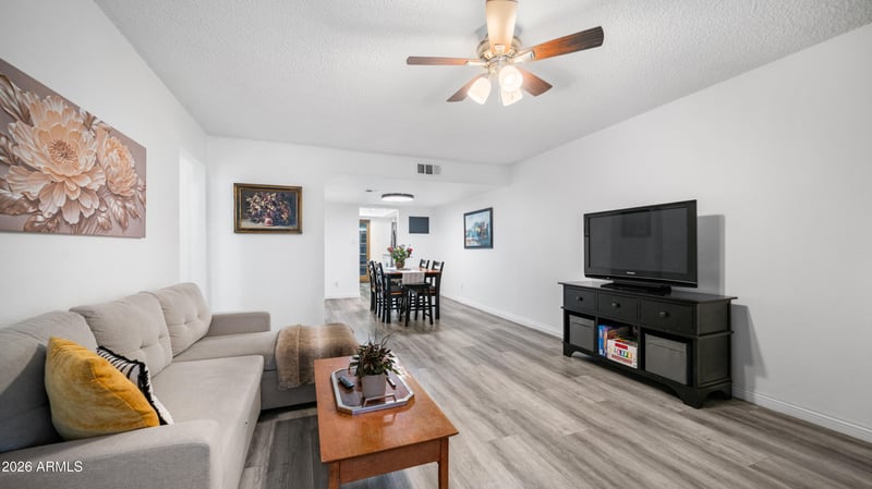 1927 Hampton Ave #115, Mesa, AZ 85204