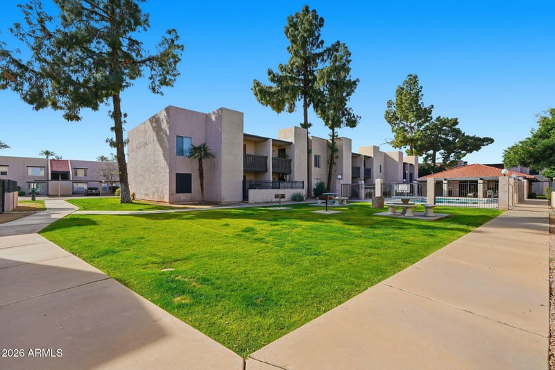 1927 E Hampton Ave #207, Mesa, AZ 85204
