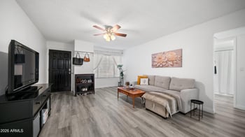1927 Hampton Ave #115, Mesa, AZ 85204