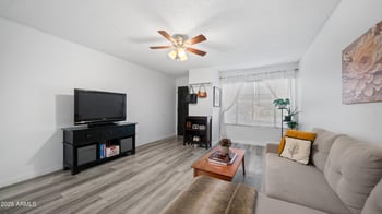 1927 Hampton Ave #115, Mesa, AZ 85204