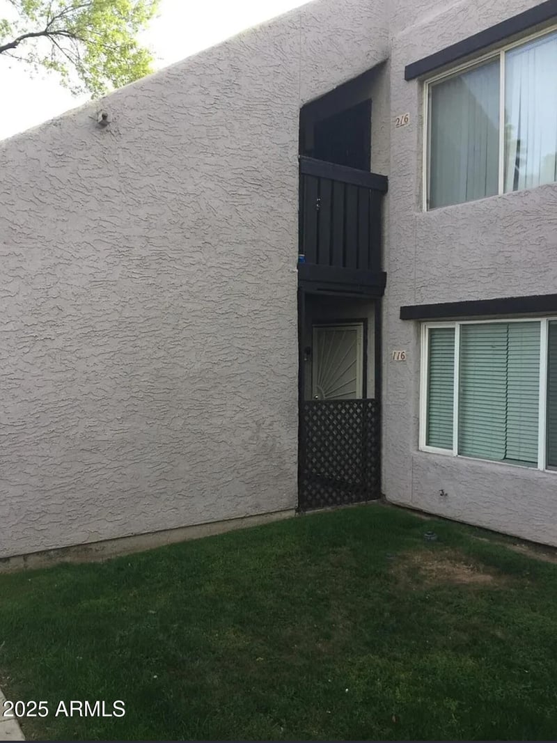 1927 Hampton Ave #116, Mesa, AZ 85204