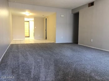 1927 Hampton Ave #136, Mesa, AZ 85204