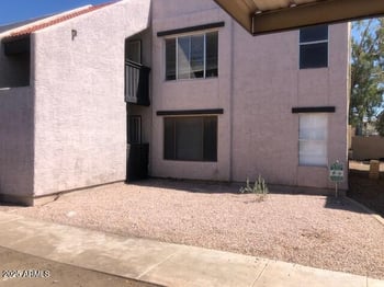 1927 Hampton Ave #136, Mesa, AZ 85204