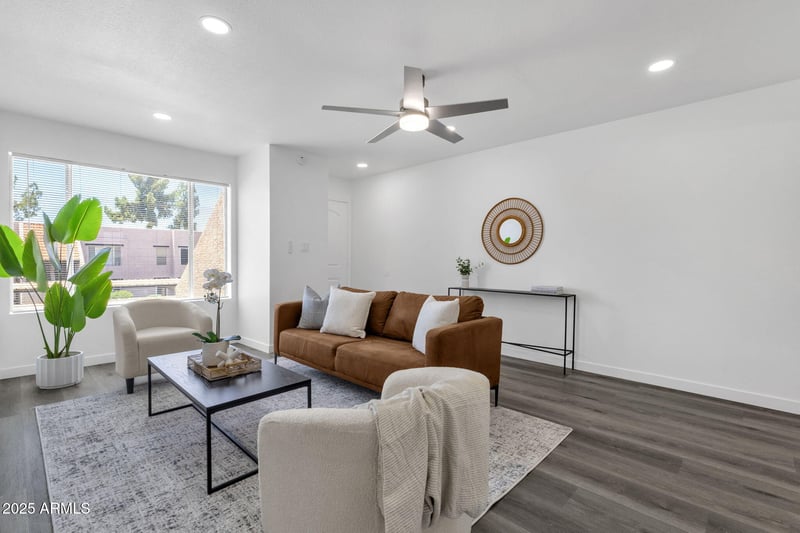 1927 Hampton Ave #208, Mesa, AZ 85204