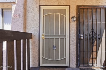 1927 Hampton Ave #221, Mesa, AZ 85204