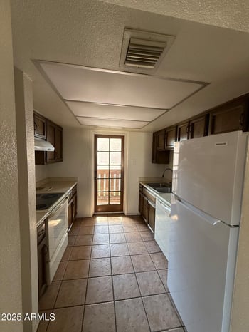 1927 Hampton Ave #260, Mesa, AZ 85204