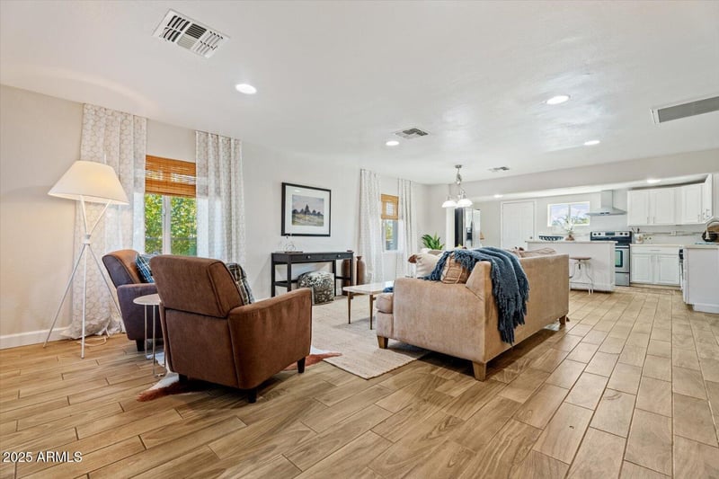 1927 Lawrence Rd, Phoenix, AZ 85015