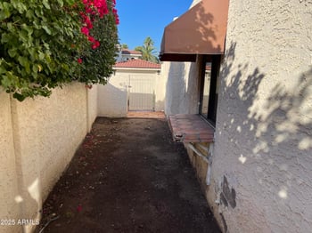 1927 Linger Ln, Phoenix, AZ 85020