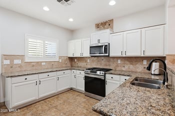 1927 Mine Trl, Phoenix, AZ 85085