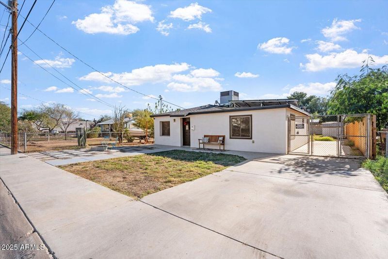 1927 W Lawrence Rd, Phoenix, AZ 85015
