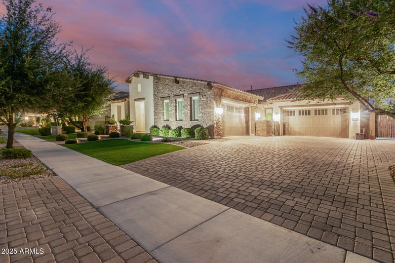 19279 Peartree Ln, Queen Creek, AZ 85142