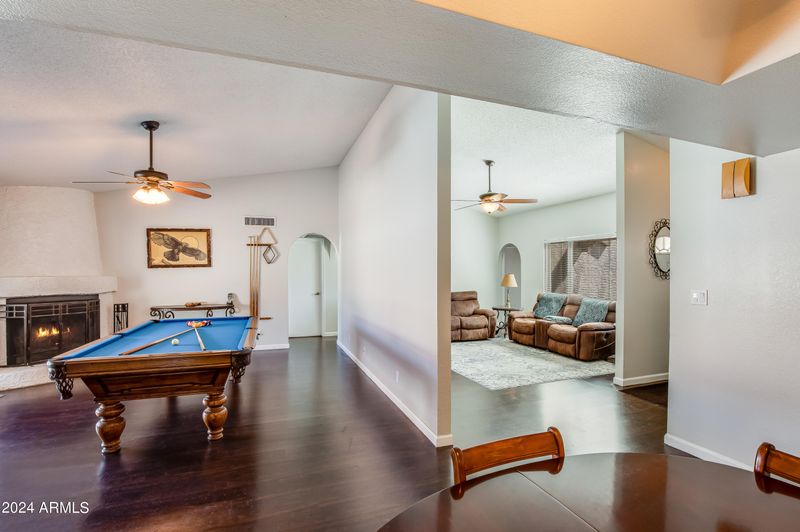 1928 E Betty Elyse Ln, Phoenix, AZ 85022