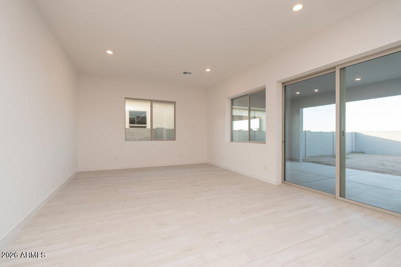 1928 Empeltre Rd, San Tan Valley, AZ 85140