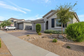 1929 Burnside Trl, Phoenix, AZ 85085