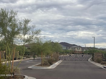 1929 Burnside Trl, Phoenix, AZ 85085