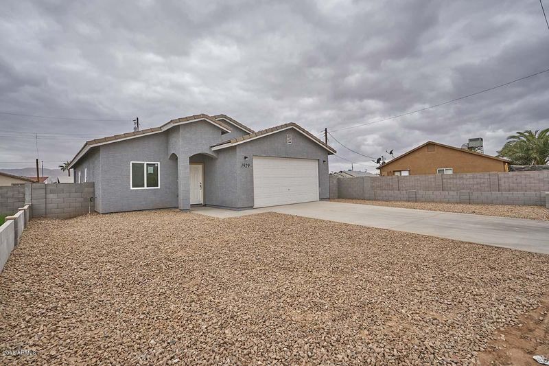 1929 E Encinas Ln, Phoenix, AZ 85040