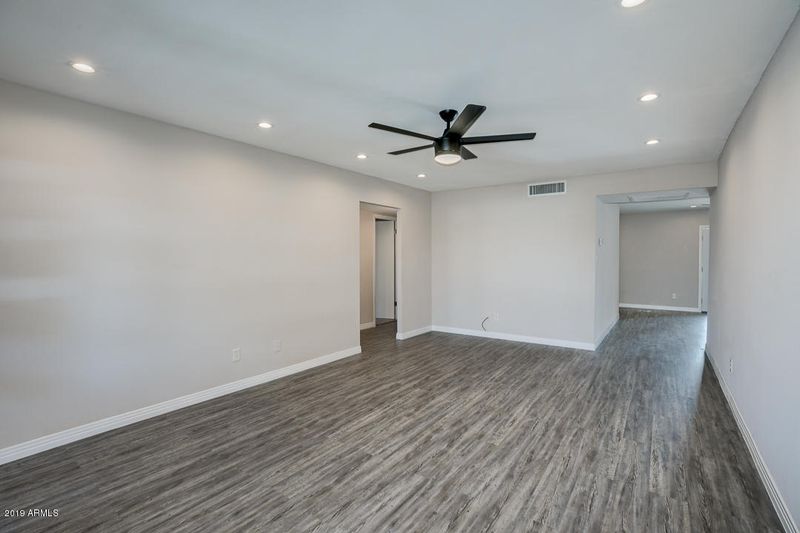 1929 E Richards Dr, Tempe, AZ 85282