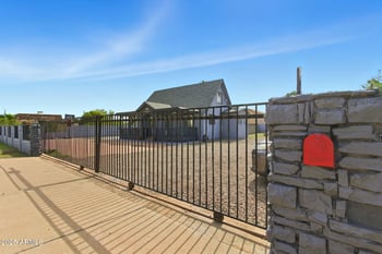 1929 Union Hills Dr, Phoenix, AZ 85024