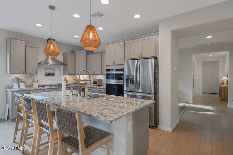 1929 W Burnside Trl, Phoenix, AZ 85085