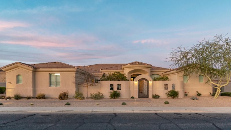 1930 E Brookwood Ct, Phoenix, AZ 85048