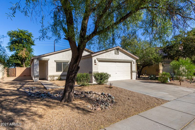 1930 E Silversmith Trl, San Tan Valley, AZ 85143