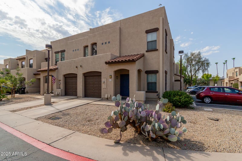 1930 Hayden Ln #110, Tempe, AZ 85281