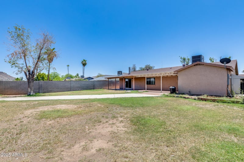 1930 Voltaire Ave, Phoenix, AZ 85029