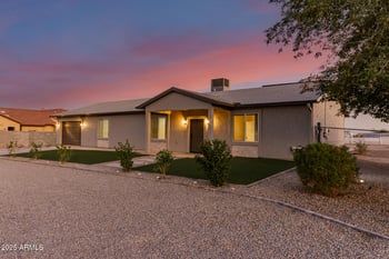 19305 Earll Dr, Litchfield Park, AZ 85340
