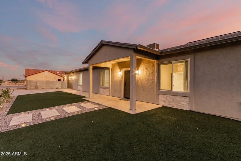 19305 Earll Dr, Litchfield Park, AZ 85340