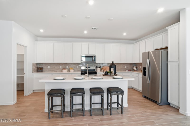 19311 Valle Vista Way, Litchfield Park, AZ 85340