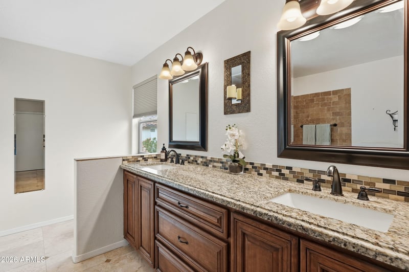 1932 E Morrow Dr, Phoenix, AZ 85024