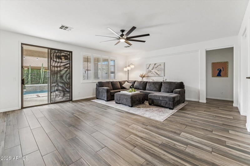 19323 Canary Way, Queen Creek, AZ 85142