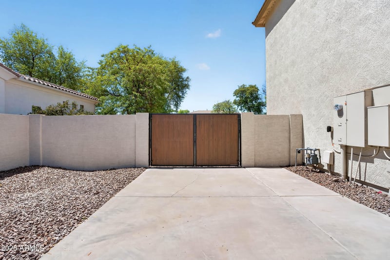 1933 E Gemini Pl, Chandler, AZ 85249