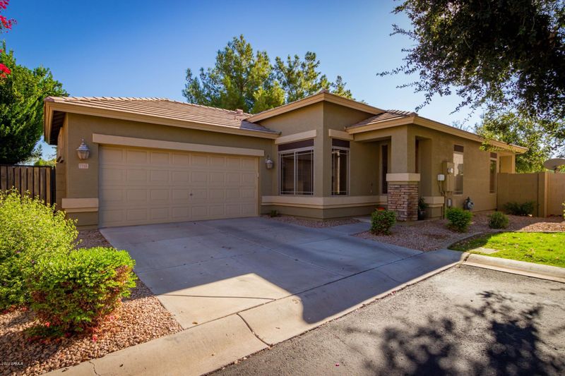 1933 E Hawken Pl, Chandler, AZ 85286