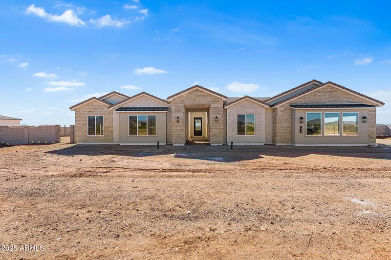 1933 Long Rifle Rd, Phoenix, AZ 85086