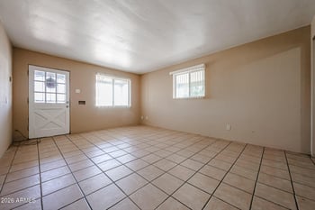 1933 W Mitchell Dr, Phoenix, AZ 85015