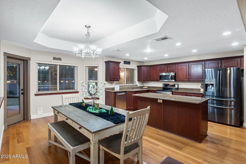 1934 E Cypress Tree Dr, Gilbert, AZ 85234
