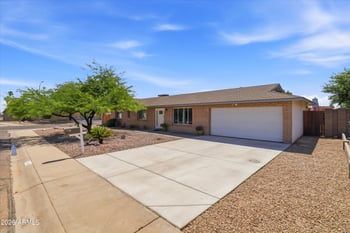 1934 Kristal Way, Phoenix, AZ 85027