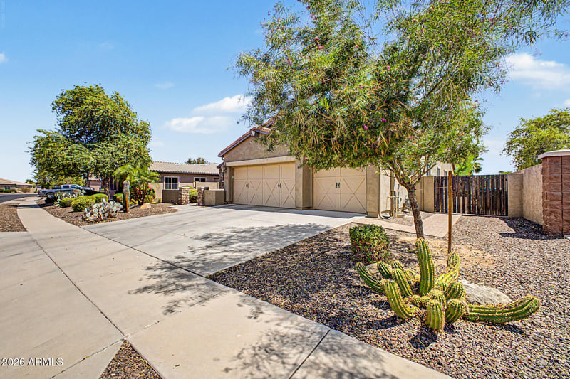 19345 Medlock Dr, Litchfield Park, AZ 85340