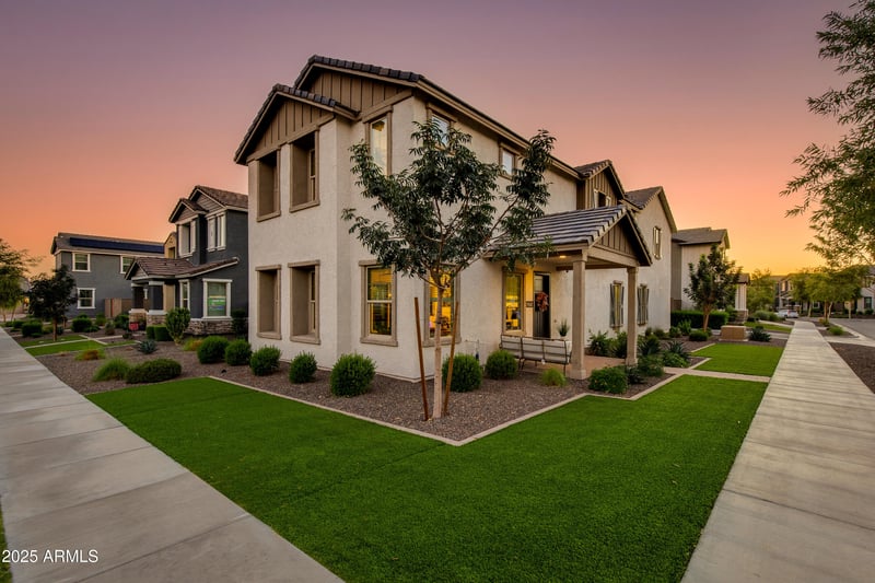 1935 Lariat Ln, Phoenix, AZ 85085