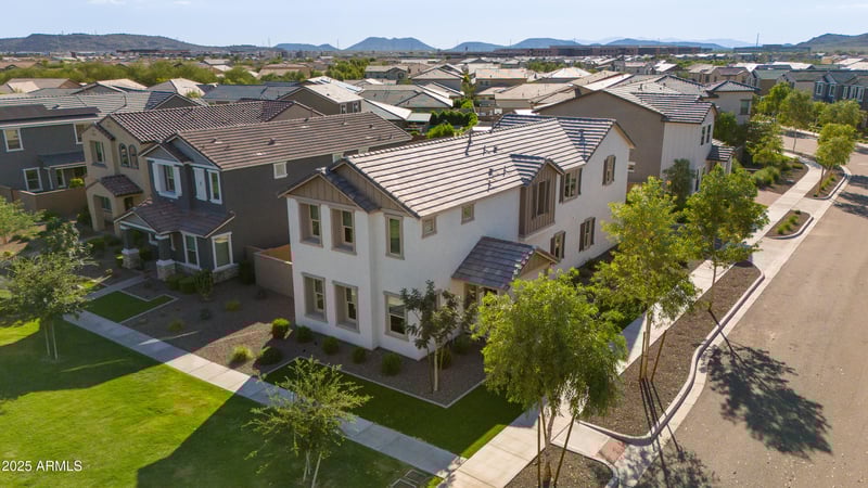 1935 Lariat Ln, Phoenix, AZ 85085