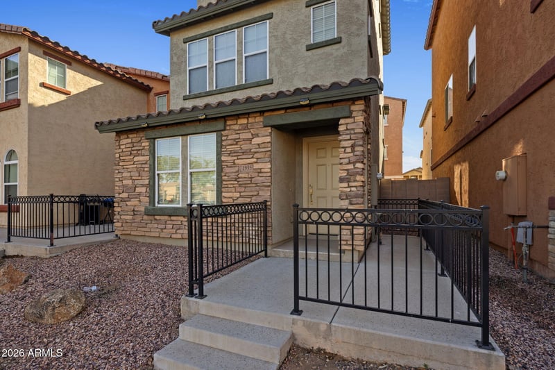 1935 N 78th Dr, Phoenix, AZ 85035