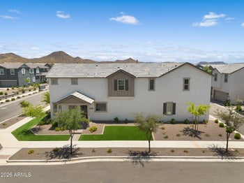 1935 Hide Trl, Phoenix, AZ 85085