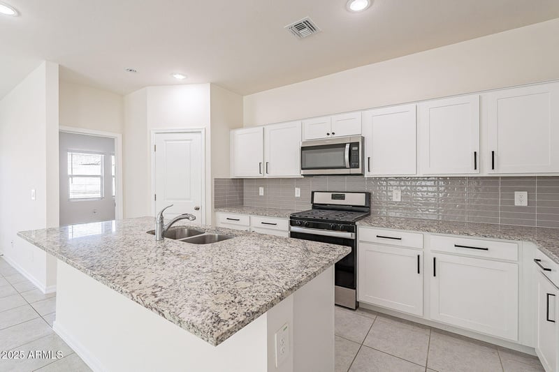 19354 Coolidge St, Litchfield Park, AZ 85340