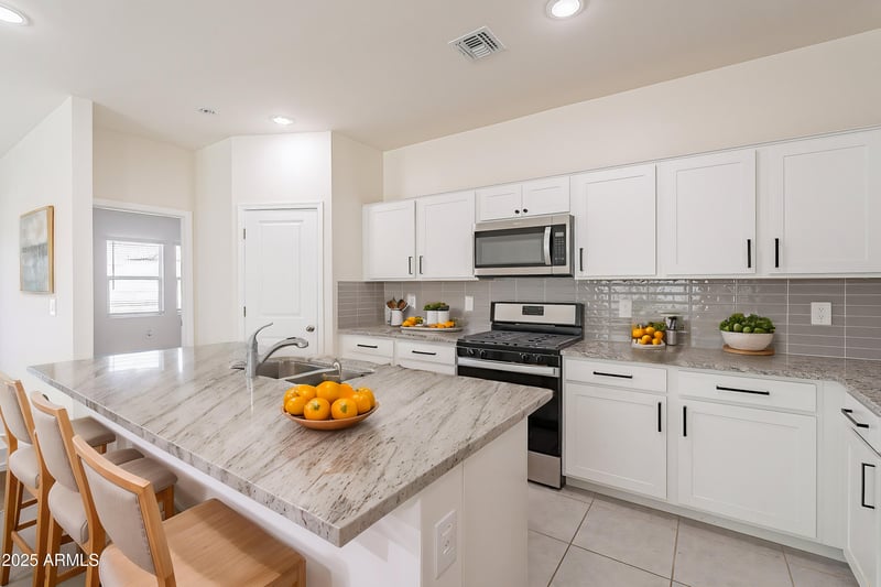 19354 Coolidge St, Litchfield Park, AZ 85340