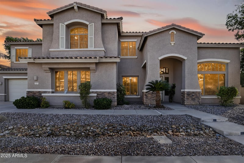 1937 Victoria St, Chandler, AZ 85249