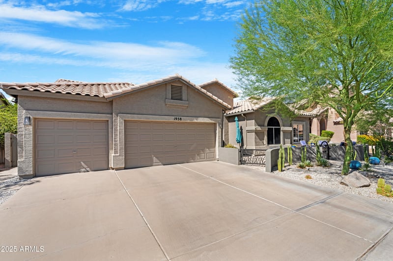 1938 Brentrup Dr, Tempe, AZ 85283