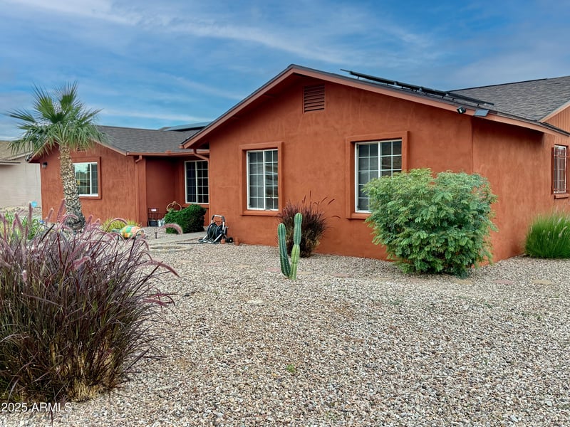 1938 Desert Dr, Phoenix, AZ 85042